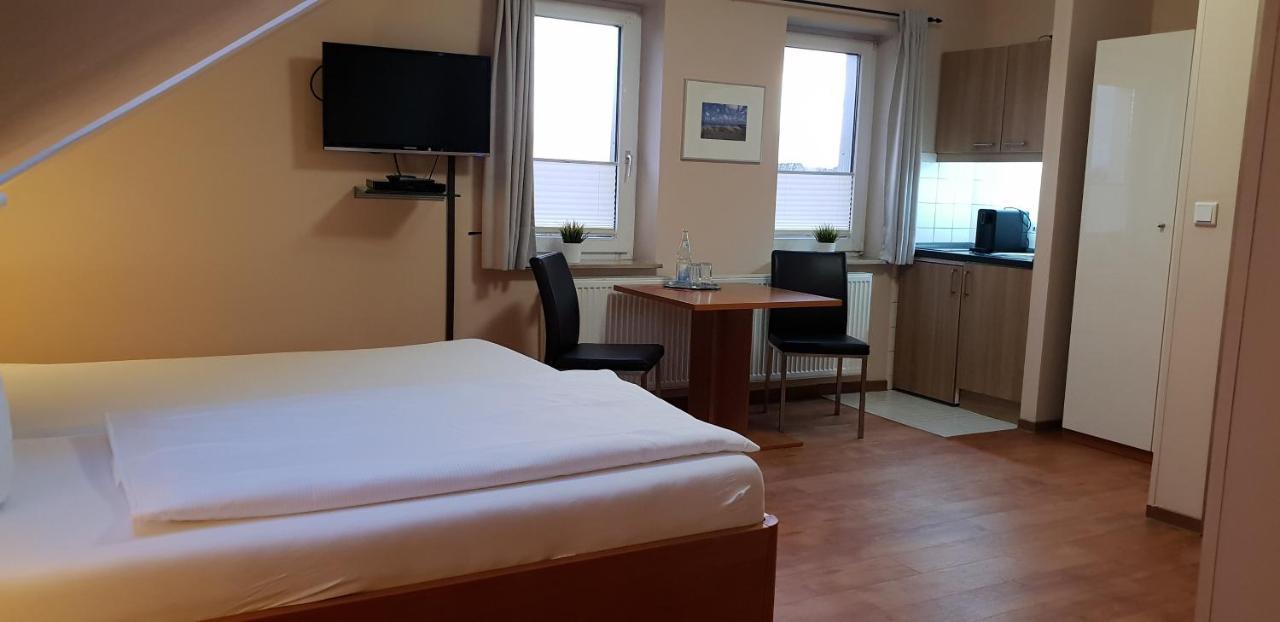 Airport Hotel One Aparthotel Sylt Esterno foto