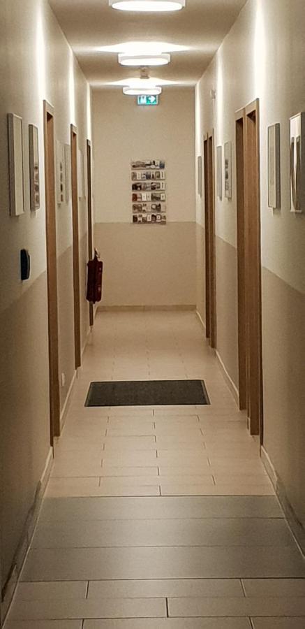 Airport Hotel One Aparthotel Sylt Esterno foto