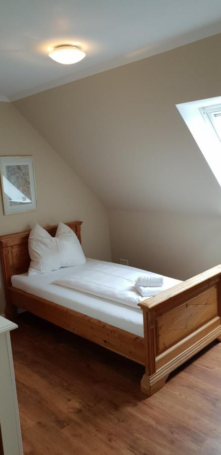 Airport Hotel One Aparthotel Sylt Esterno foto
